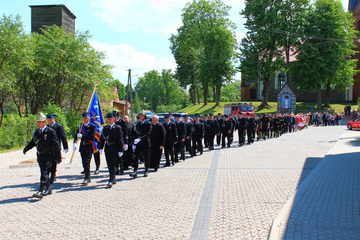 Przemarsz Strażaków pod remizę OSP